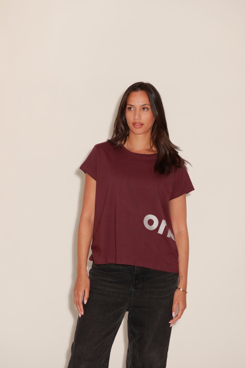 T - SHIRT JOE BURGUNDY XS - ONE TEE