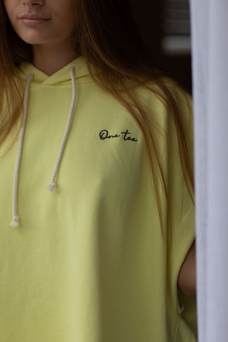 LOUIS YELLOW VERONIKA SWEATSHIRT