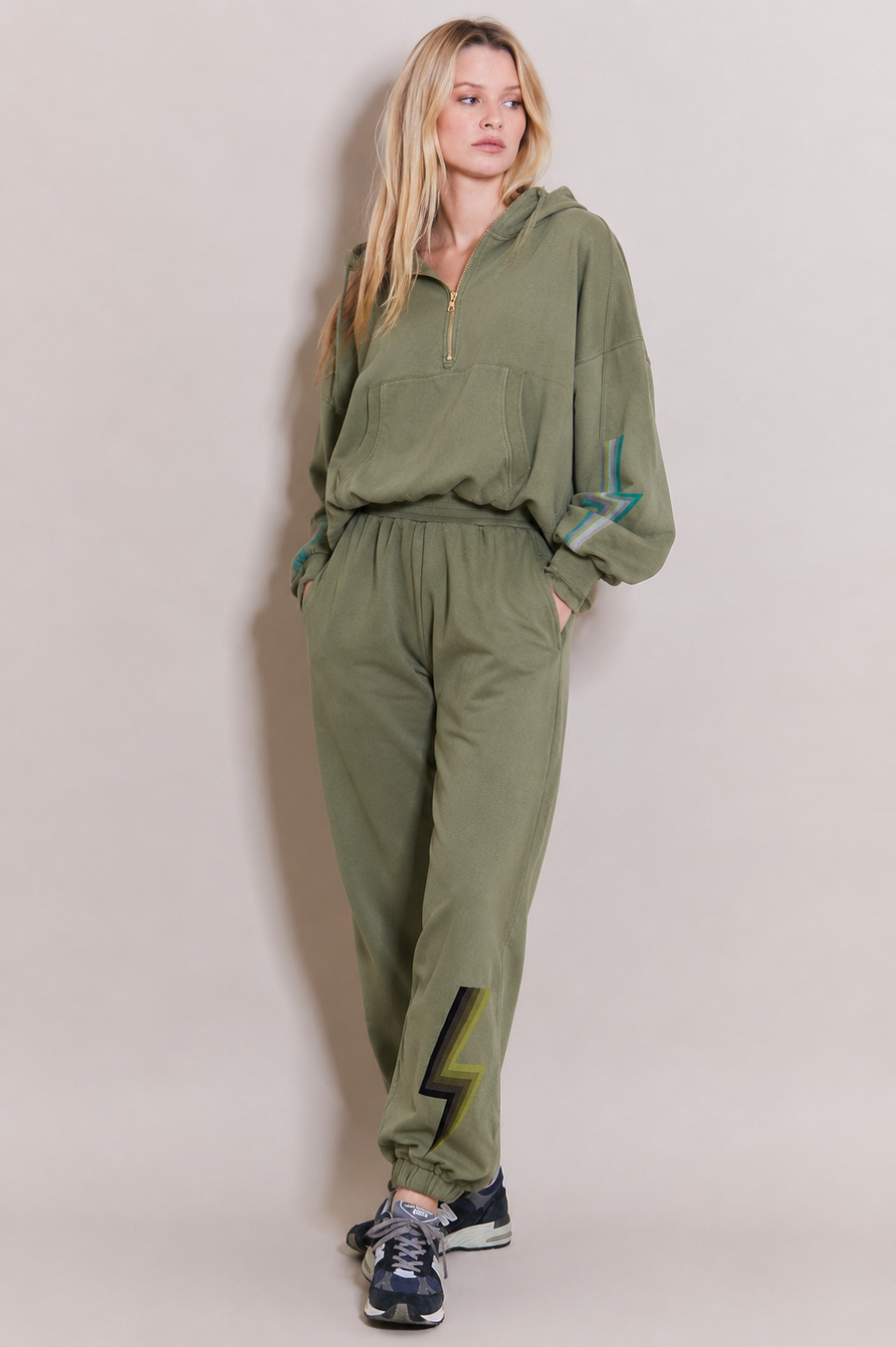 NAVY JOGGPANT NATHANAEL X VERONIKA (Copy)