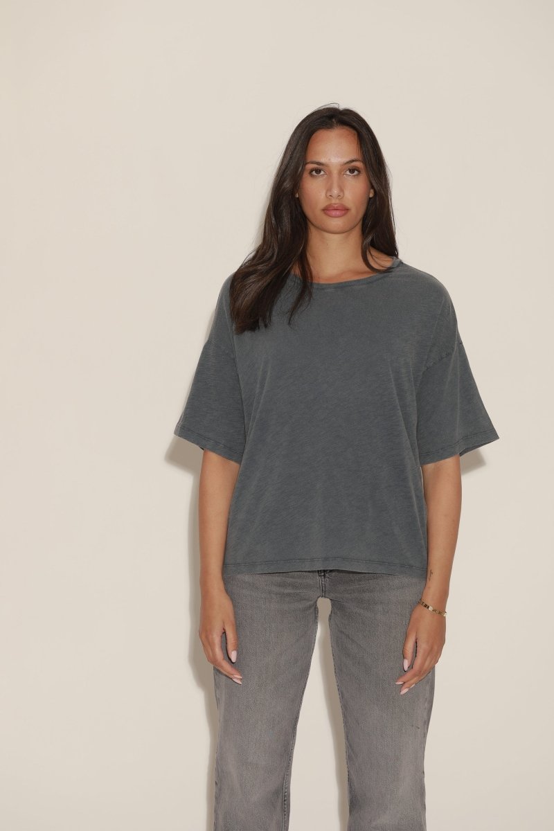 T-shirt Véronika - Chapitre 13 MIDNIGHT XS - ONE TEE X VERONIKA LOUBRY
