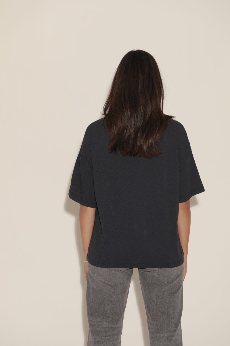 T-shirt Véronika - Chapitre 13 MIDNIGHT XS - ONE TEE X VERONIKA LOUBRY
