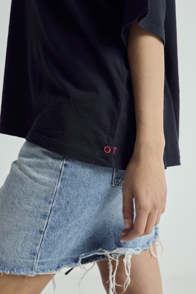 T-shirt Véronika col V - 📖12 Capsule 2 NOIR XS - ONE TEE X VERONIKA LOUBRY