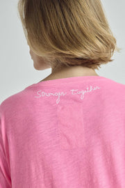 T-shirt Véronika col V - 📖12 Capsule 2 PINK FLUO XS - ONE TEE X VERONIKA LOUBRY